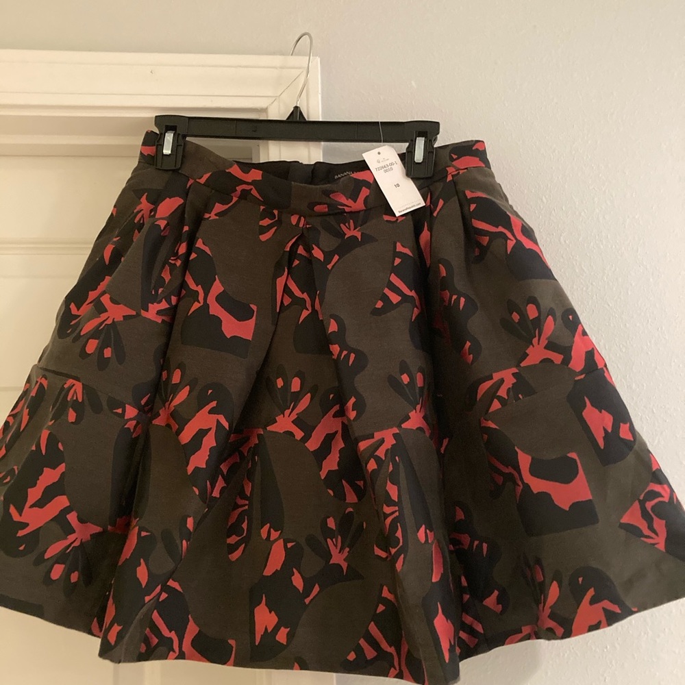 Banana Republic army green jigsaw skirt. NWT sz10 - Picture 2 of 4